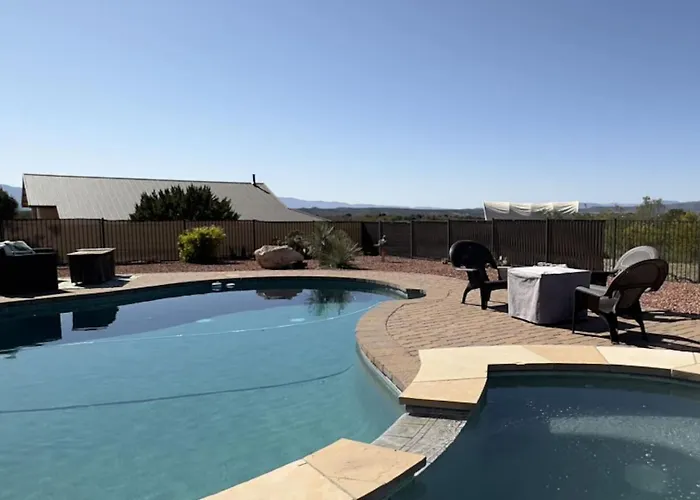 Stargazers Private Paradise With Pool And Hot Tub! Holiday home Lake Montezuma